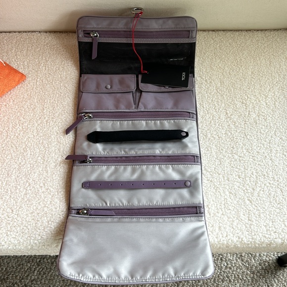 NWT Tumi Eliza Jewelry travel roll - Picture 3 of 5